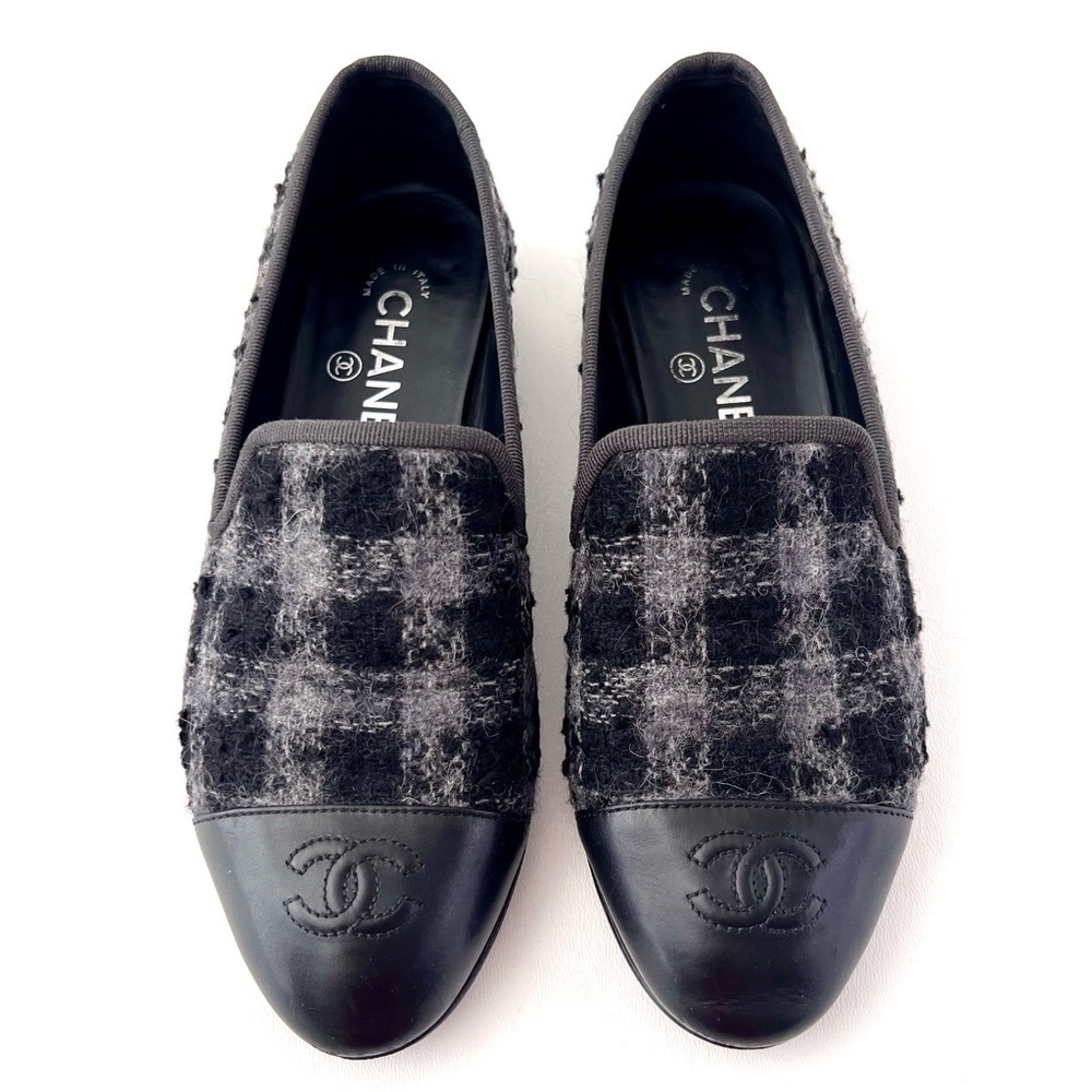 Chanel | Tweed Cap Toe Loafers Flats Cc Interlocking Logo Black Grey Plaid 36.5